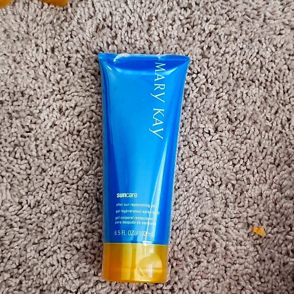 After sun replenishing gel